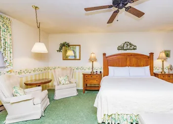 Azalea Garden Inn hotel thumbnail 7