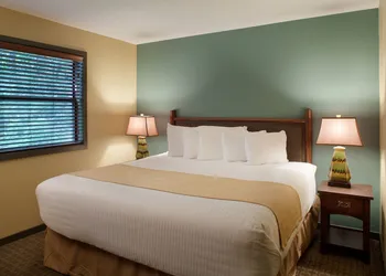 Christmas Mountain Campground hotel thumbnail 5