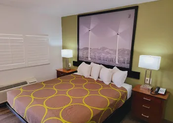 Super 8 By Wyndham El Centro North hotel thumbnail 7