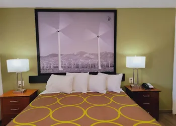 Super 8 By Wyndham El Centro North hotel thumbnail 8