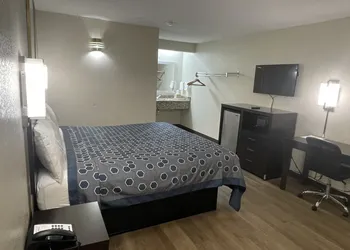 Royal Inn Motel hotel thumbnail 5