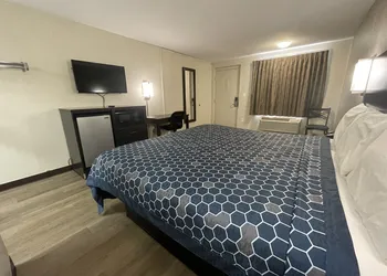 Royal Inn Motel hotel thumbnail 6