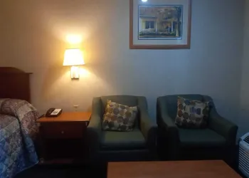 Traveler Inn and Suites hotel thumbnail 6