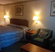 Traveler Inn and Suites hotel detail image 7