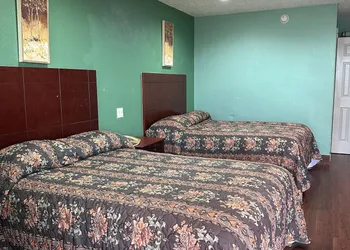 Roadside Inn hotel thumbnail 5