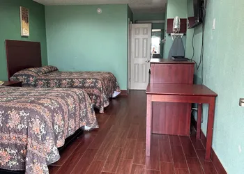 Roadside Inn hotel thumbnail 7