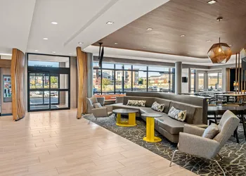 Springhill Suites By Marriott Menomonee Falls hotel thumbnail 2