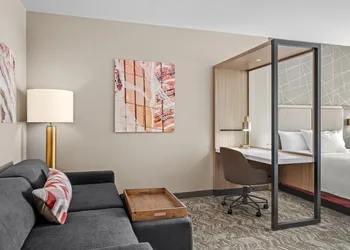 Springhill Suites By Marriott Menomonee Falls hotel thumbnail 8