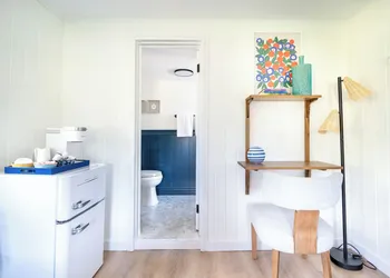 Marina Bay Cottages hotel thumbnail 3