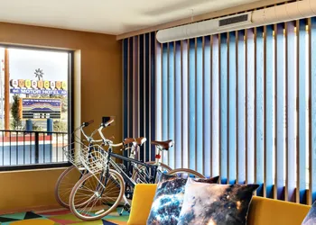 Americana Motor Hotel hotel thumbnail 4