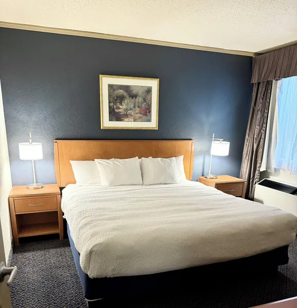 Days Inn by Wyndham Drayton Valley hotel detail image 6