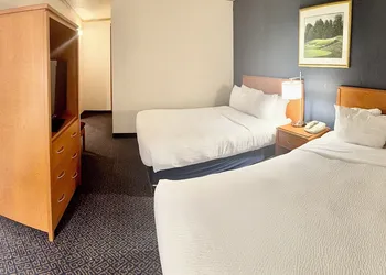 Days Inn by Wyndham Drayton Valley hotel thumbnail 8