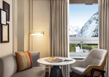 Fairmont Banff Springs Gold Experience hotel thumbnail 7