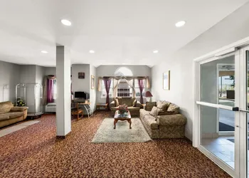 Econo Lodge Inn & Suites Mesquite - Dallas East hotel thumbnail 5
