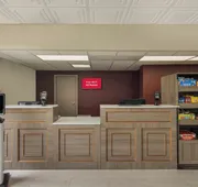 HomeTowne Studios by Red Roof & Conference Center Chicago – N Aurora/ Naperville hotel detail image 3