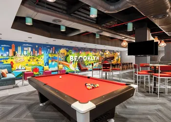 Tru By Hilton Brooklyn hotel thumbnail 3
