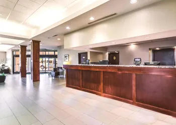 Norwood Inn & Suites Milwaukee hotel thumbnail 3