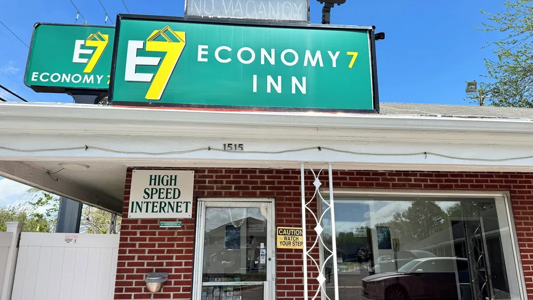 Economy 7 Inn Near Hampton University VA hotel detail image 6