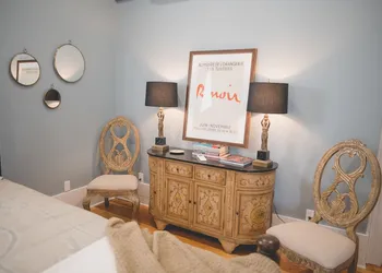 Boonville Luxury Lodging hotel thumbnail 3