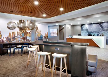 Springhill Suites Phoenix Scottsdale Marriott hotel thumbnail 2