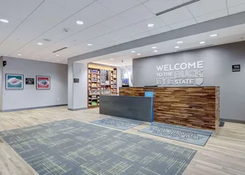 Hampton Inn & Suites Cincinnati Midtown Rookwood hotel thumbnail 3