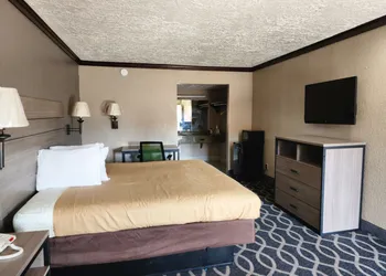Executive Inn hotel thumbnail 5