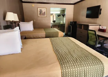 Executive Inn hotel thumbnail 8