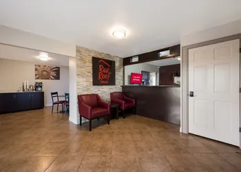 Red Roof Inn Madisonville hotel thumbnail 2