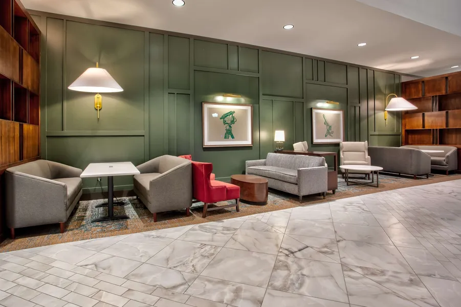 DoubleTree by Hilton Lansing hotel detail image 2
