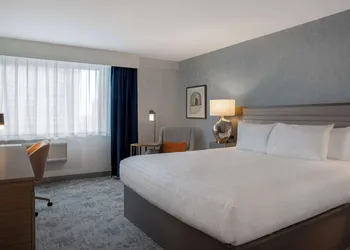 Hampton Inn by Hilton Winnipeg Downtown hotel thumbnail 4