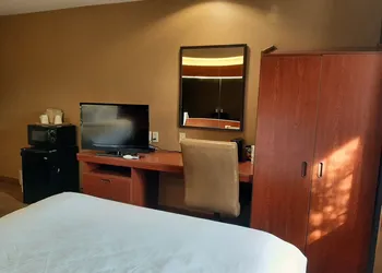 Starkville Inn & Suites hotel thumbnail 5