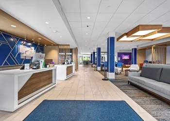 Holiday Inn Express & Suites Marinette by IHG hotel thumbnail 2