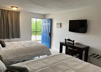 Ball Parks Inn hotel thumbnail 6