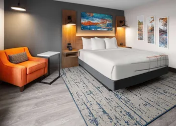 La Quinta Inn & Suites By Wyndham Williston/Burlington hotel thumbnail 4