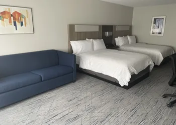 Holiday Inn Express & Suites Muskegon - Grand Haven by IHG hotel thumbnail 4