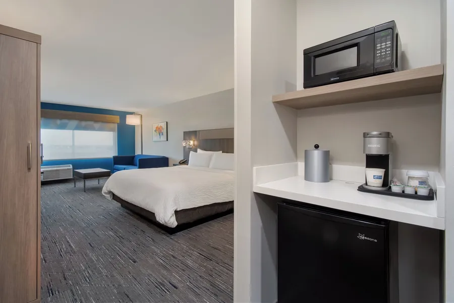 Holiday Inn Express & Suites Muskegon - Grand Haven by IHG hotel detail image 6