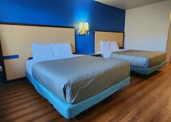 Country Yard Inn and Suite hotel thumbnail 7