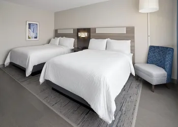 Holiday Inn Express & Suites Waynesboro East by IHG hotel thumbnail 8