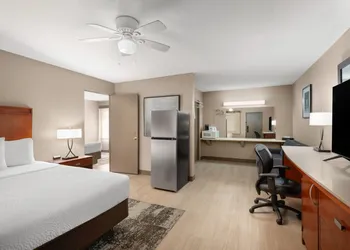 Travelodge by Wyndham Parker hotel thumbnail 8