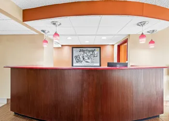 Super 8 by Wyndham Sturtevant/Racine hotel thumbnail 2
