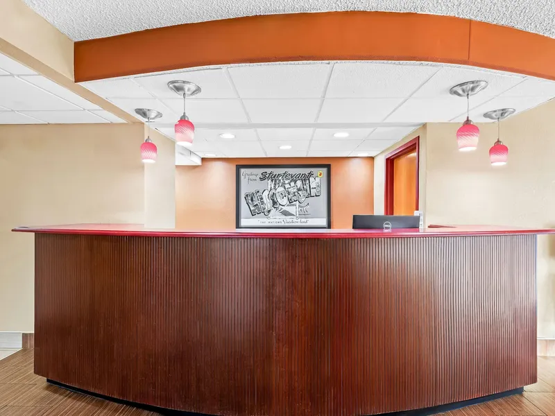 Super 8 by Wyndham Sturtevant/Racine hotel detail image 2