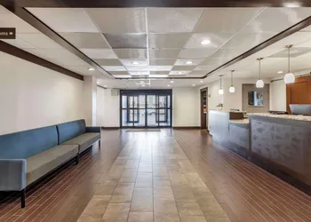 Comfort Inn Dallas North Love Field Airport hotel thumbnail 2