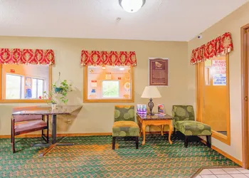 Super Rest Inn hotel thumbnail 4