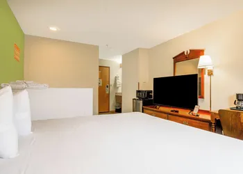 Super Rest Inn hotel thumbnail 8