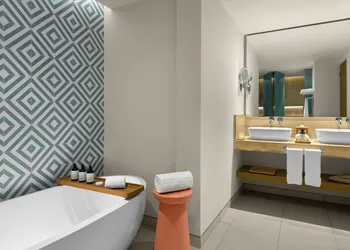 Hilton Cancun Mar Caribe All-Inclusive Resort hotel thumbnail 4