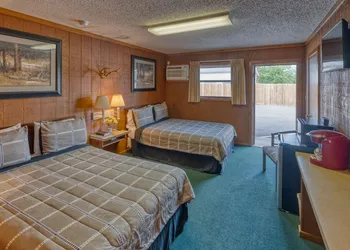 Sabinal Inn hotel thumbnail 3