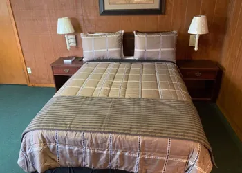 Sabinal Inn hotel thumbnail 5