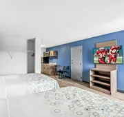 HomeTowne Studios by Red Roof Southfield hotel detail image 5