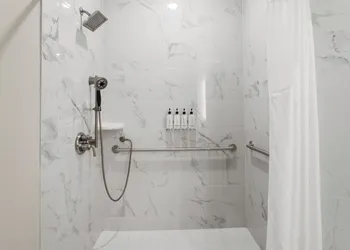 EVEN Hotel Austin Uptown near the Domain by IHG hotel thumbnail 5