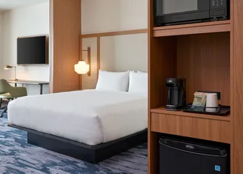 Fairfield Inn & Suites by Marriott Tempe hotel thumbnail 7